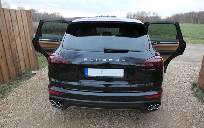 Porsche Cayenne cena 220000 przebieg: 60000, rok produkcji 2016 z Przecław małe 106